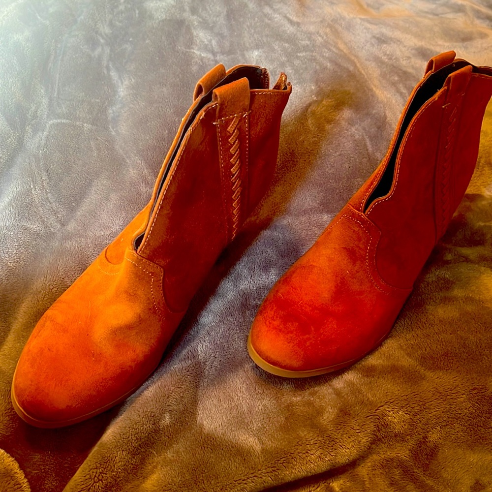 Ankle boots